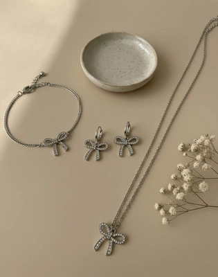 Elegant 3-Piece Crystal Bow Jewellery Set