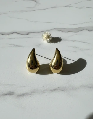 Gold Teardrop Earrings