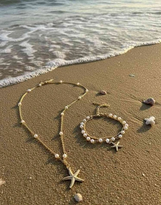 Gold Starfish Pearl Necklace & Bracelet Set