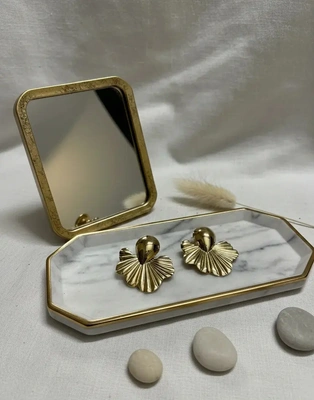 Sculpted Gold Fan Earrings