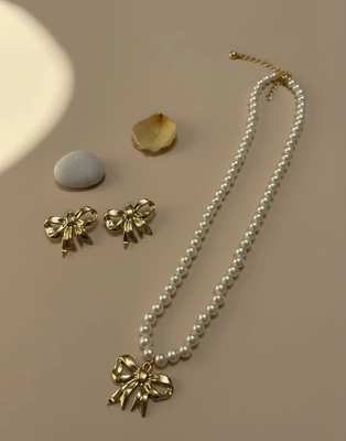 Pearl & Gold Bow Jewellery Set