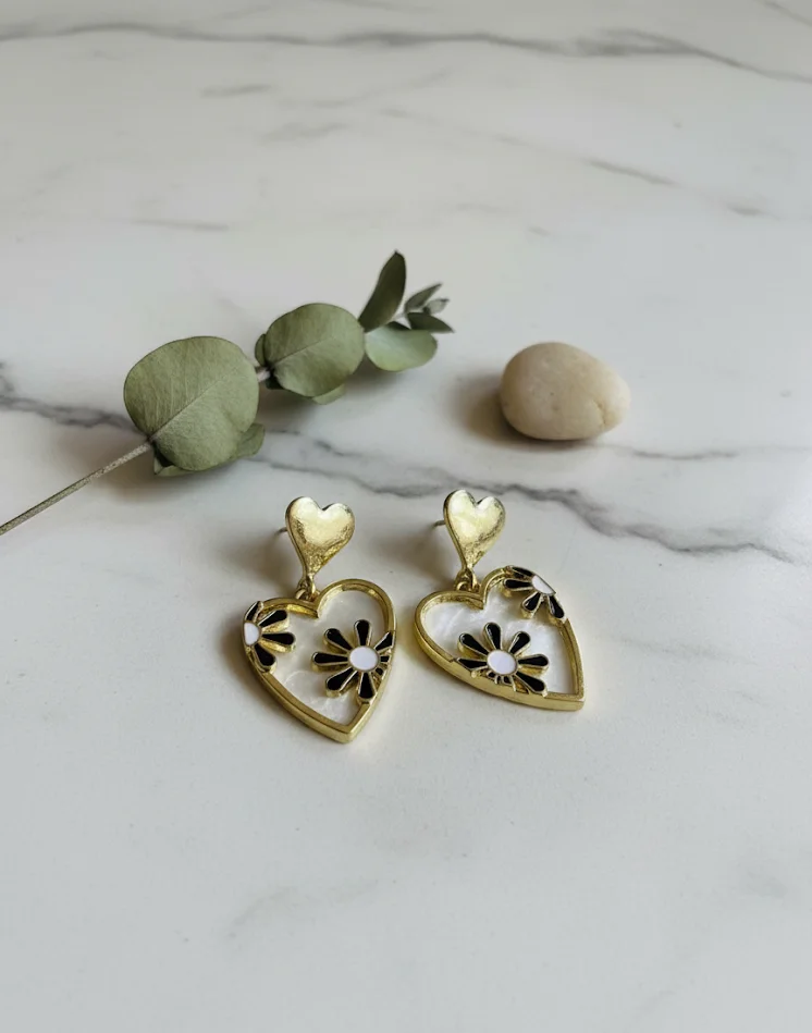 Heart-Shaped Daisy Drop Earrings