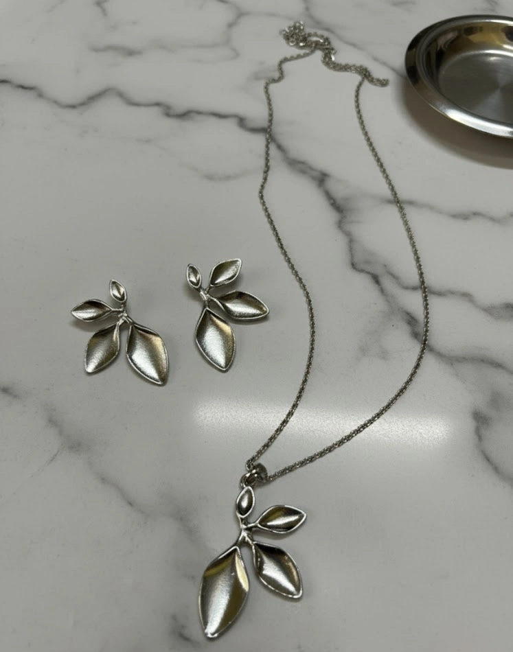Silver Leaf Necklace & Earring Set