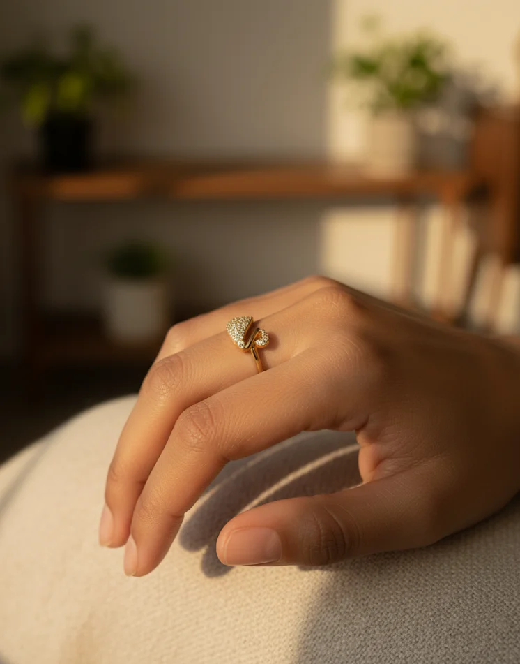 Elegant Swan Gold Ring