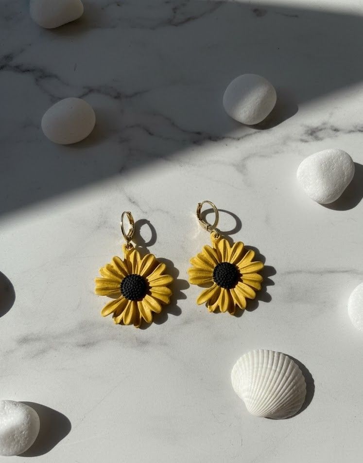 Sunny Bloom Daisy Earrings